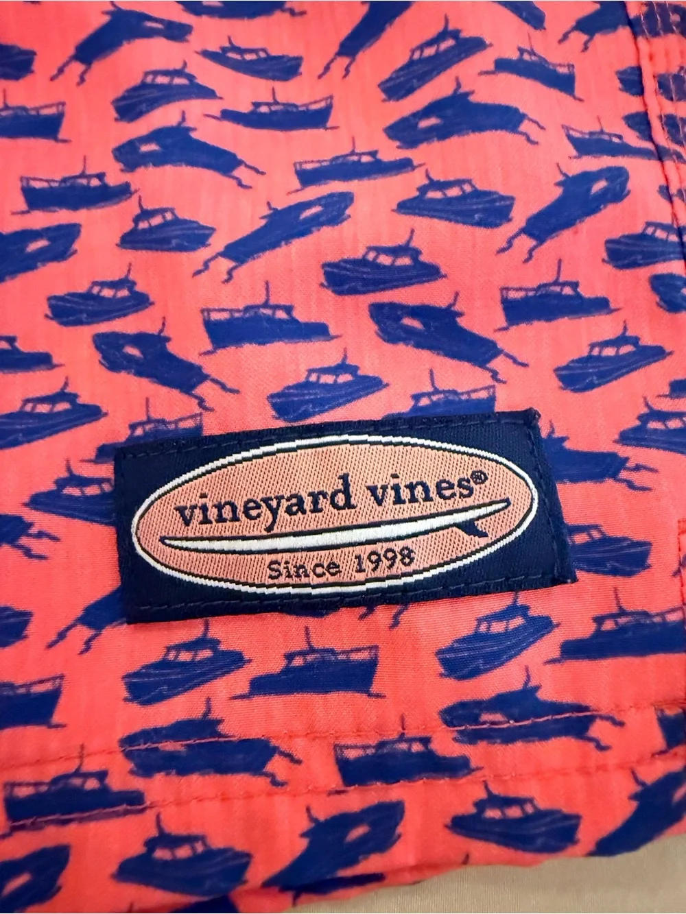 Vineyard Vines Pink & Navy Boat Print Swim Trunks Size Small